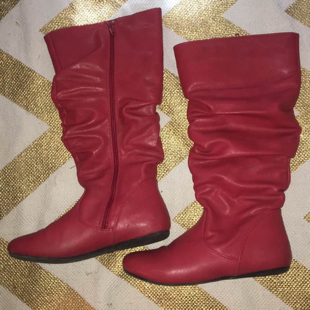 Hot cakes Red Boots!